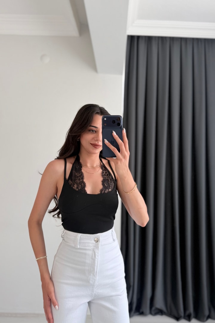 Kindy Siyah Dantel Detaylı Bodysuit
