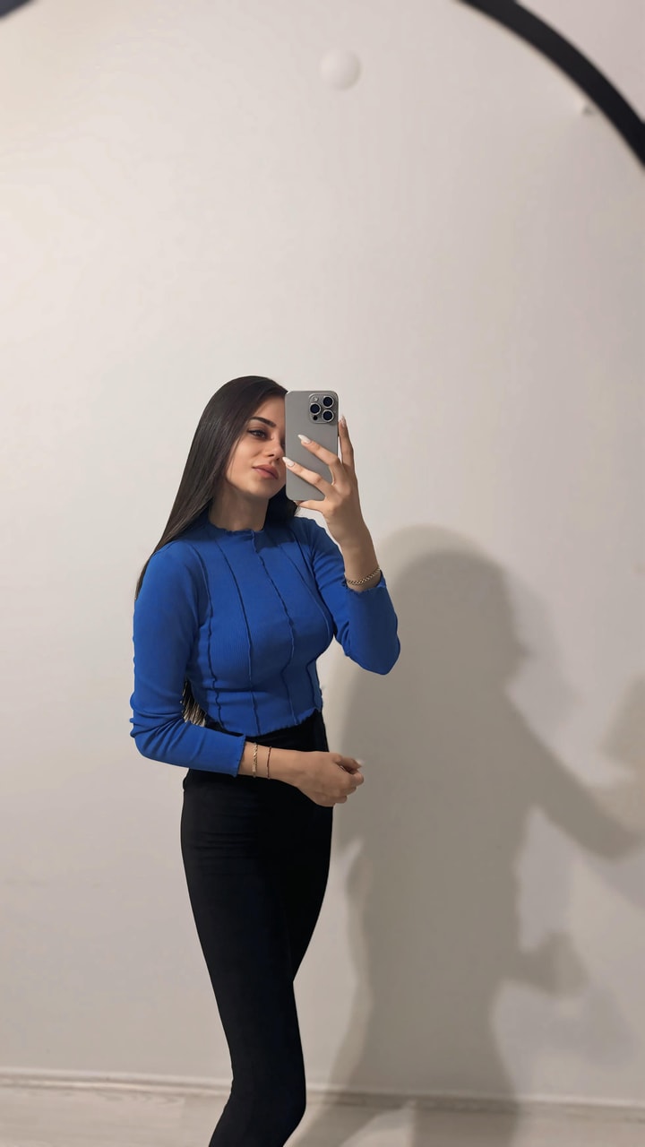 Mago Önü Dikişli Saks Bluz