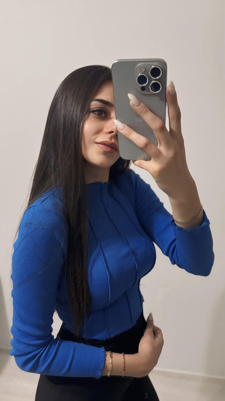 Mago Önü Dikişli Saks Bluz