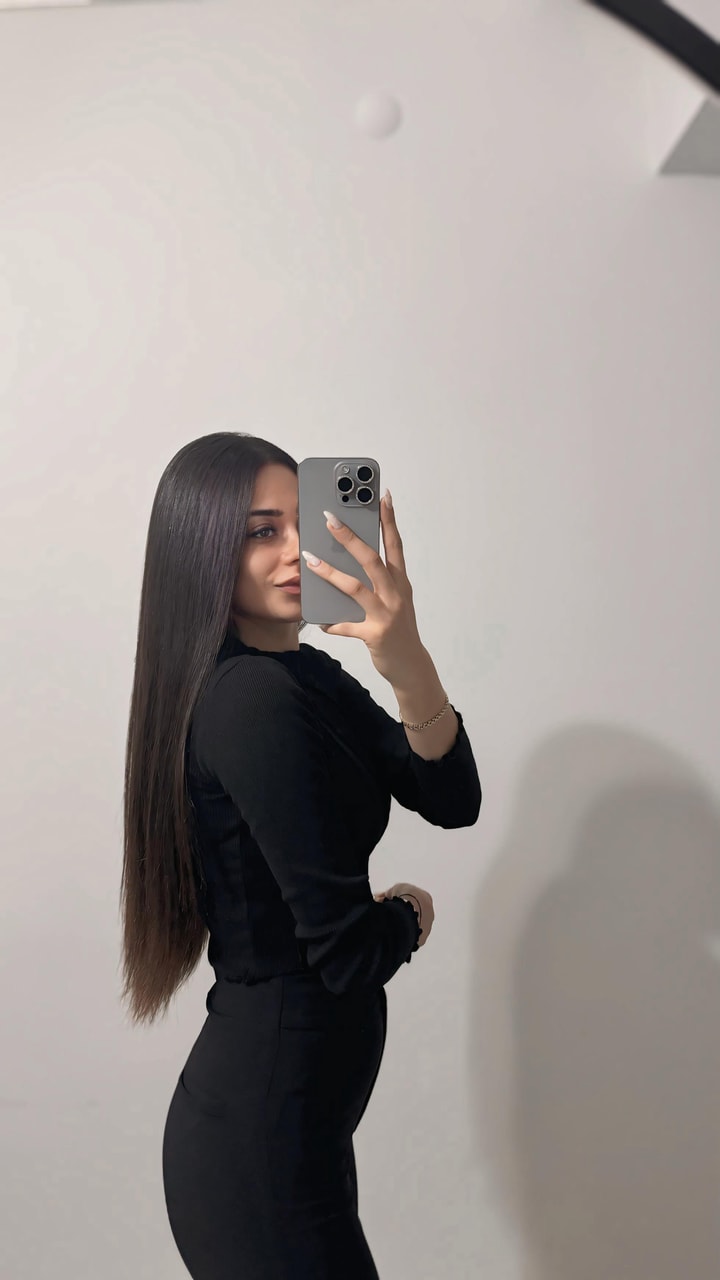 Mago Önü Dikişli Siyah Bluz