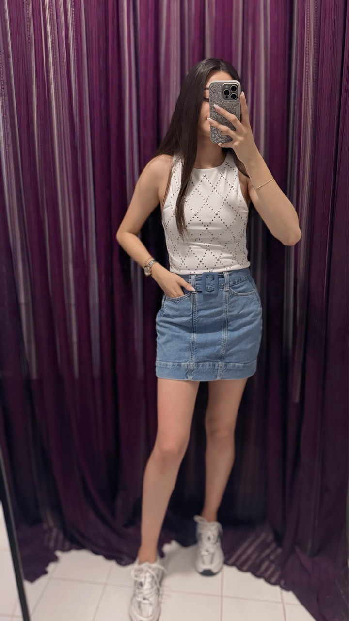 Ön Kısmı Dikişli Kemeri Tokalı Denim Etek