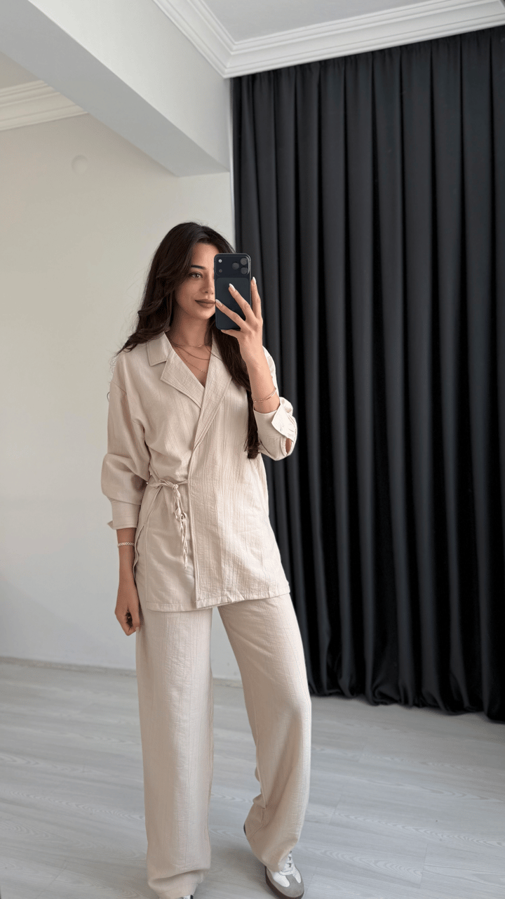 Polina Kruvaze Yaka İp Bağlamalı Ceket Ve Pantalon Takım Bej