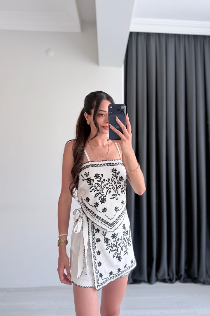 Tia Nakış İşlemeli Korse Form Bluz Şort Etek Takım