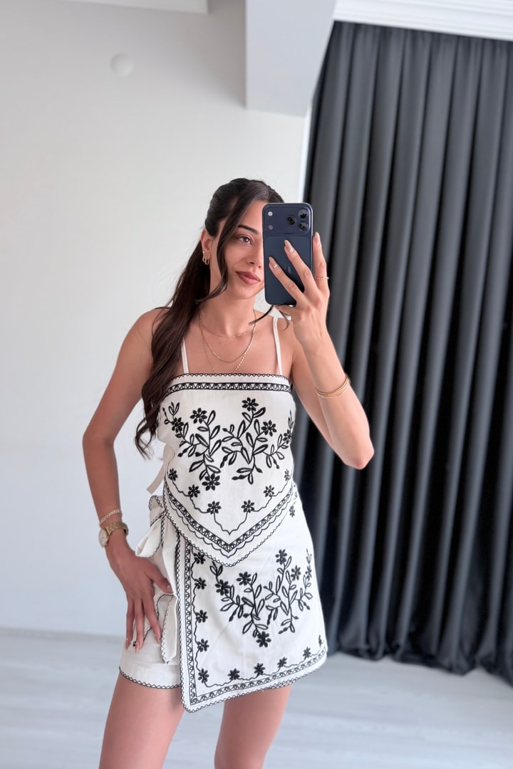 Tia Nakış İşlemeli Korse Form Bluz Şort Etek Takım