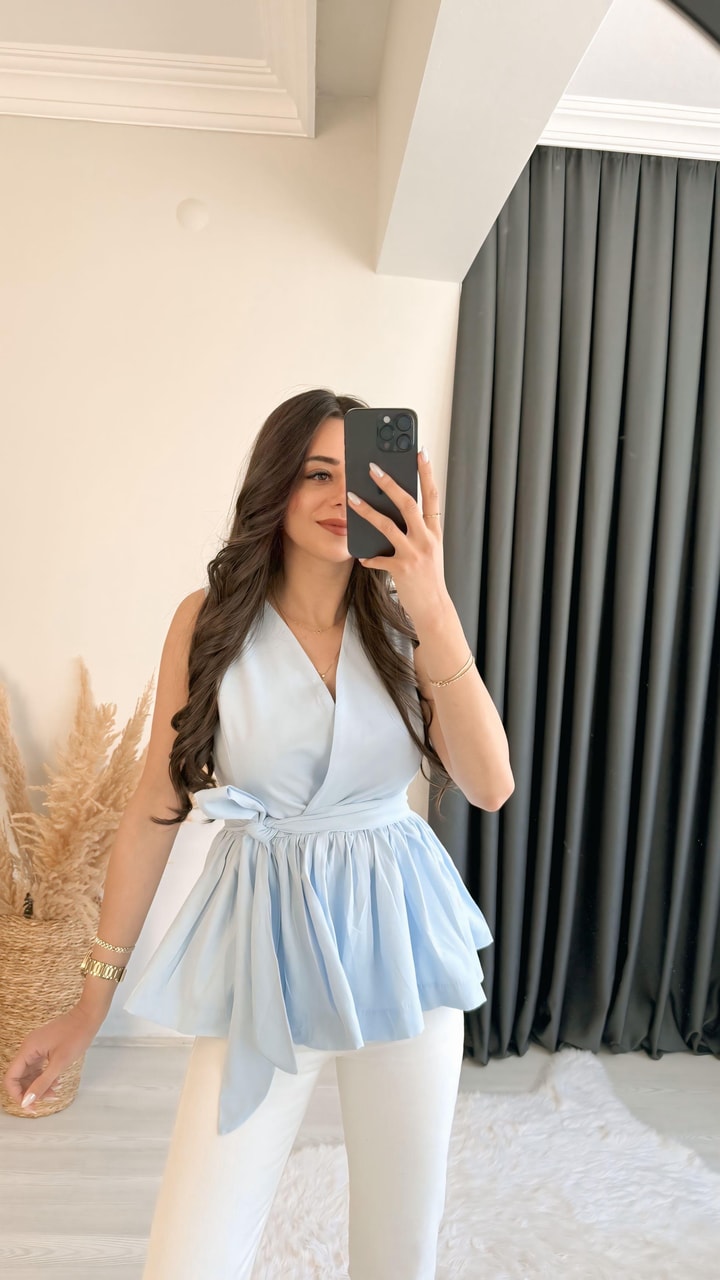 True Eteği Valonlu Beli Kuşaklı Kruvaze Poplin Bluz Mavi