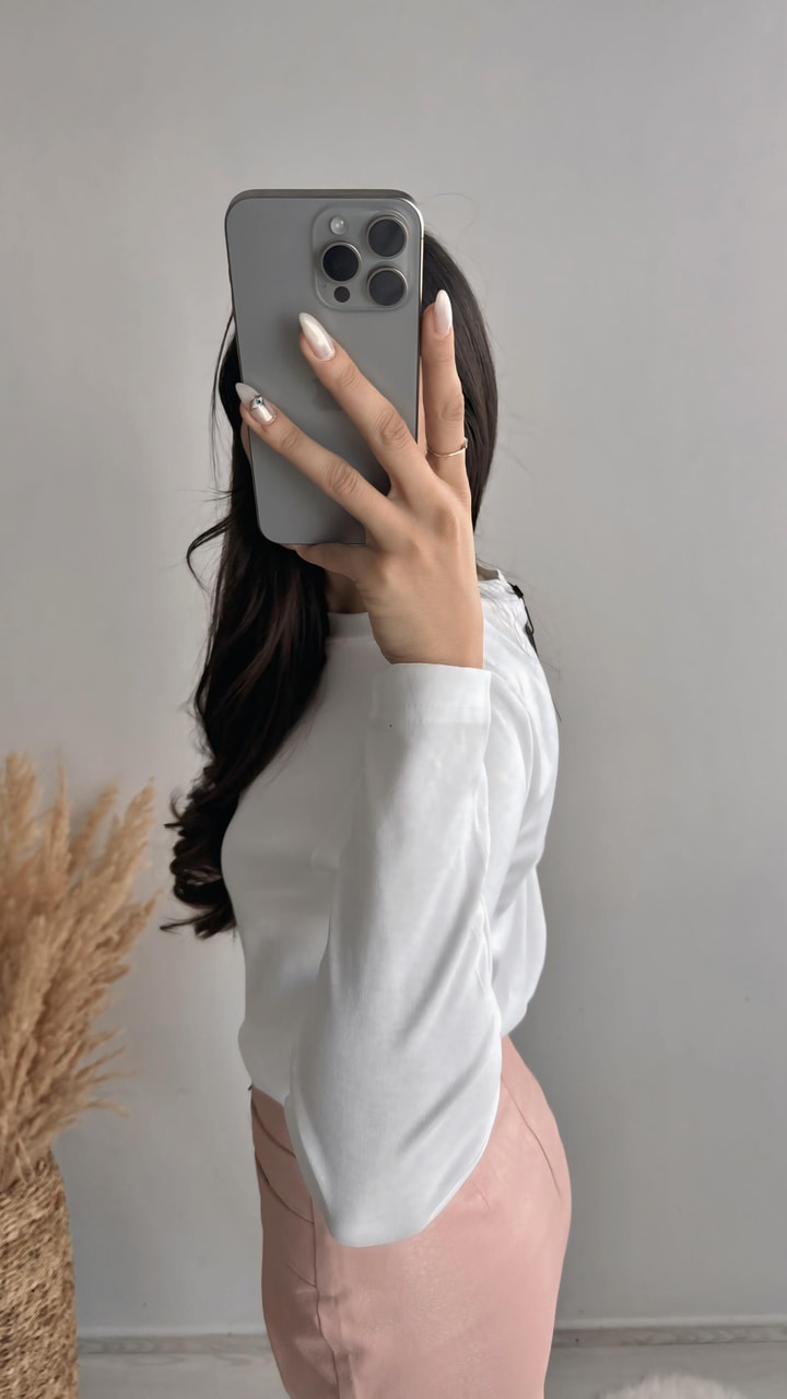 Vera Beyaz Basic Uzun Kol Marka Model İnce Sweat