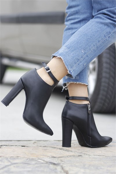 Bot/ Bootie