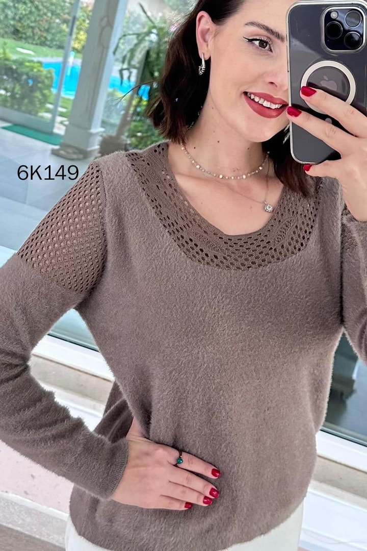 Ajur Detay Sakallı Triko Bluz