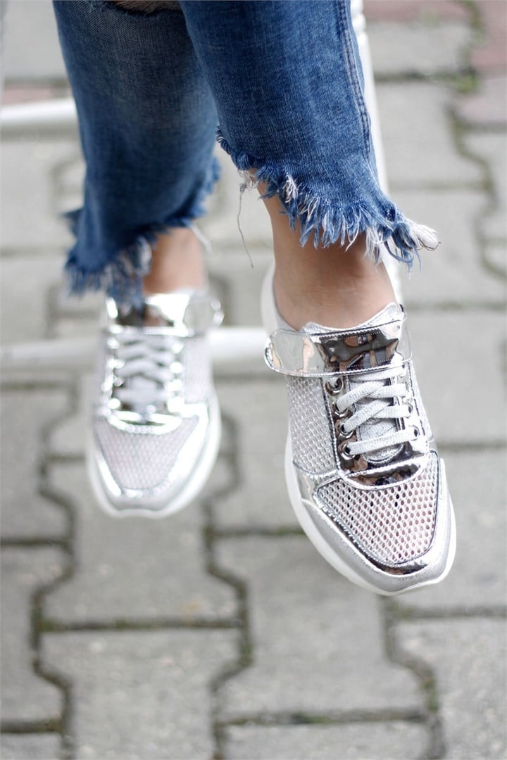 Arkası Açık Fileli Ayakkabı