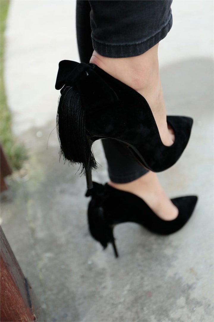 Arkası Püsküllü Stiletto