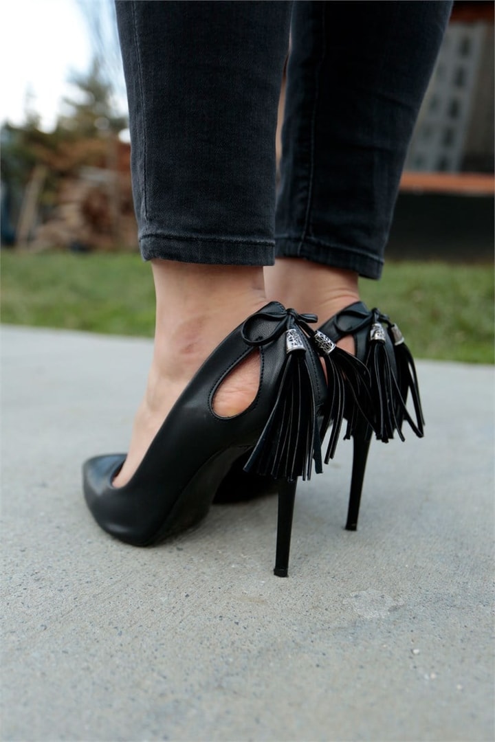 Arkası Püsküllü Stiletto