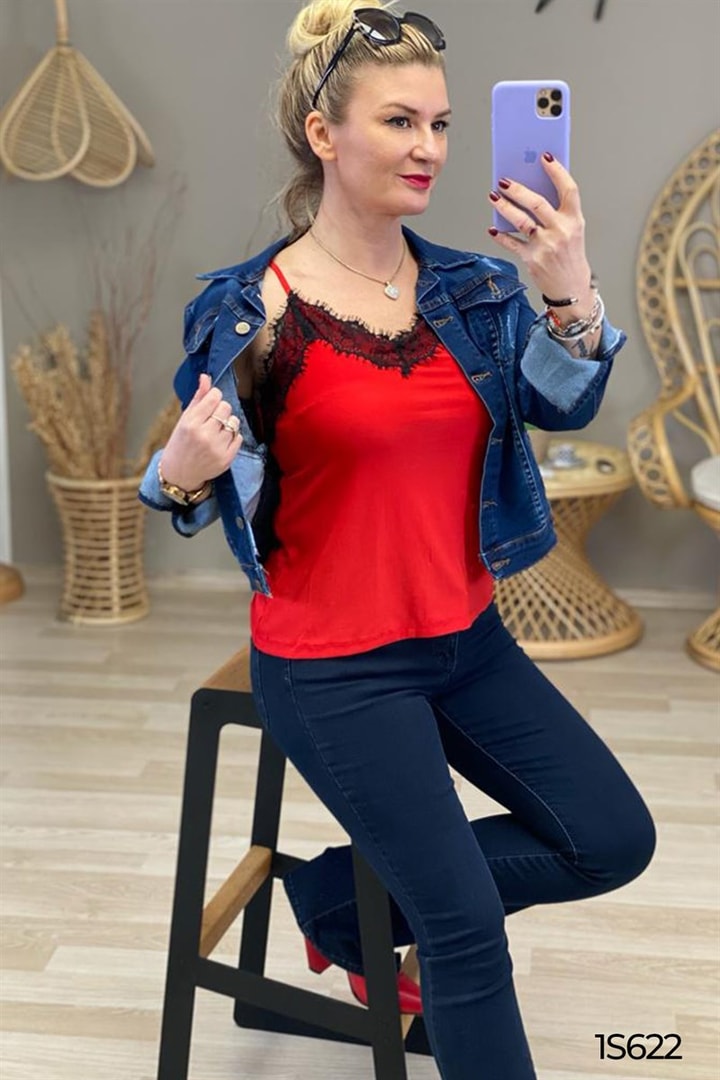 Askısı Ayarlanabilir Dantelli Bluz