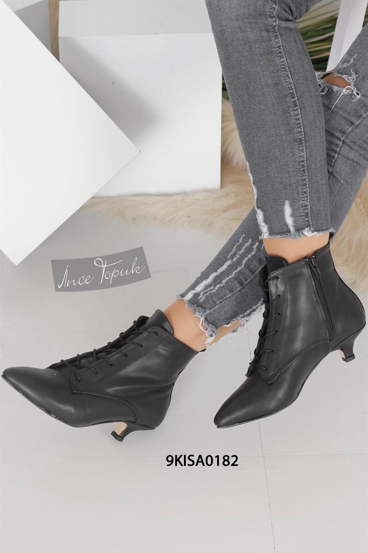 Bağcıklı Kısa Topuk Bot