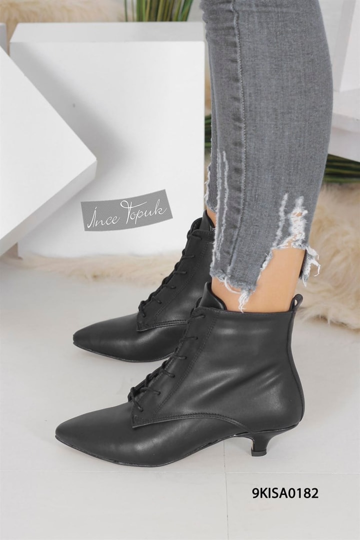 Bağcıklı Kısa Topuk Bot