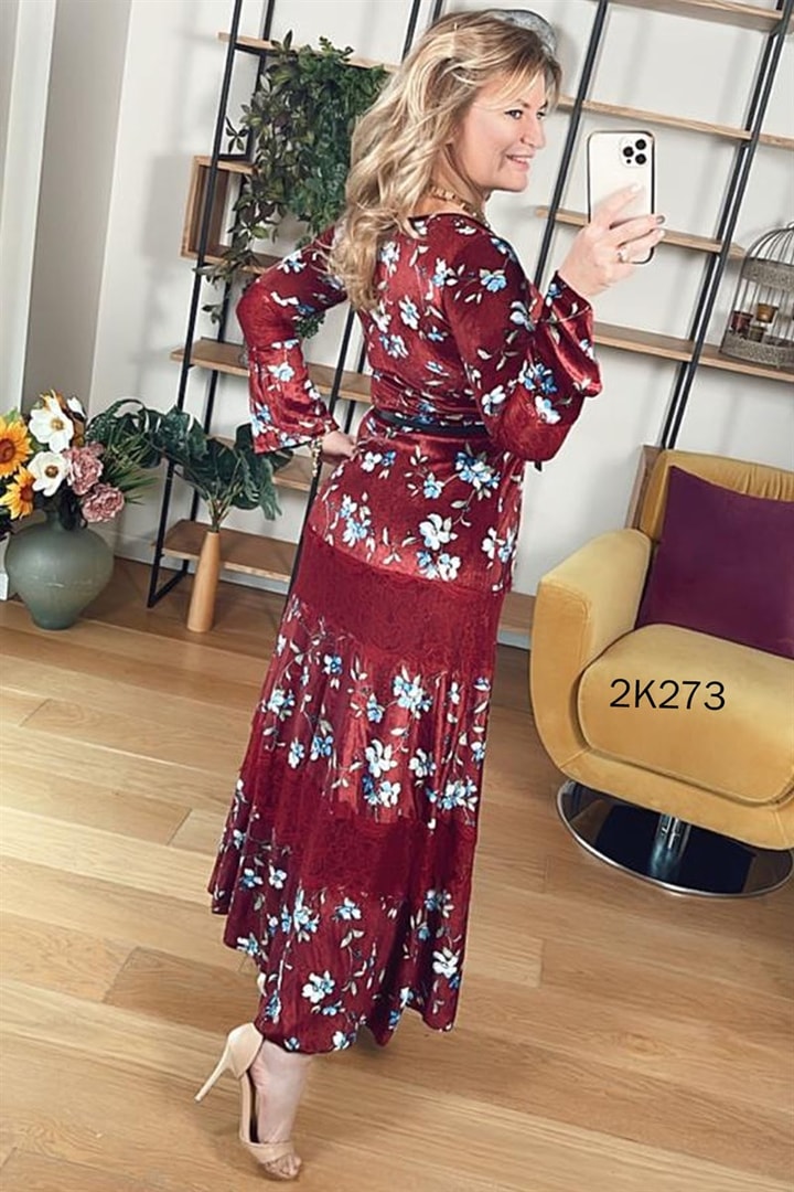 Beli Kemerli Dantel Detay Kadife Elbise