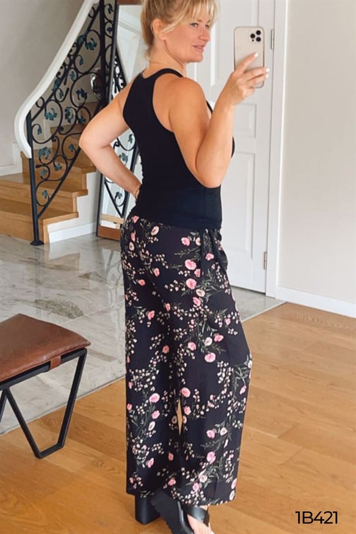 Beli Lastikli Bol Kesim Pantolon