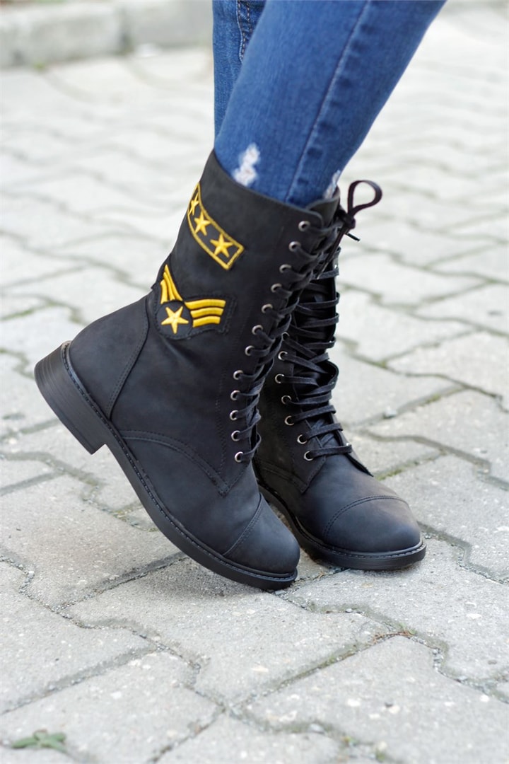 Bot / Bootie