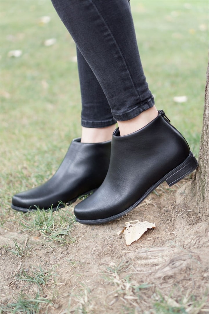 Bot/ Bootie