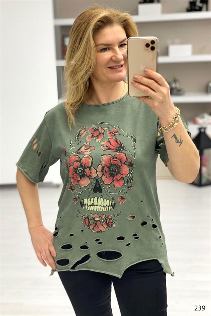 Çiçek Desenli Tshirt