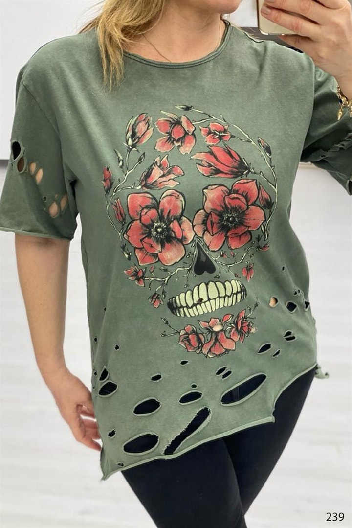 Çiçek Desenli Tshirt