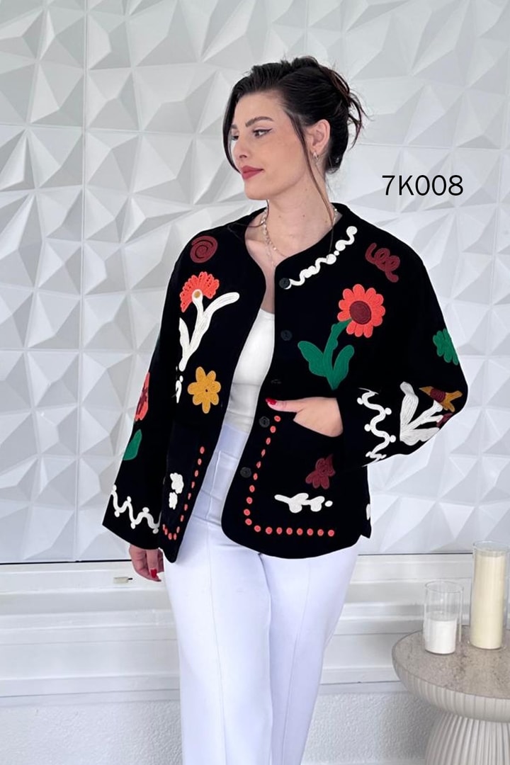 Çiçek Nakışlı Gabardin Ceket
