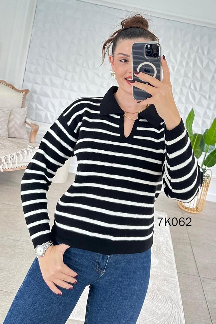 Çizgili Polo Yaka Triko Bluz
