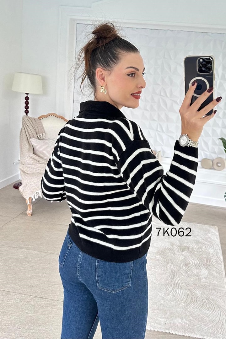 Çizgili Polo Yaka Triko Bluz
