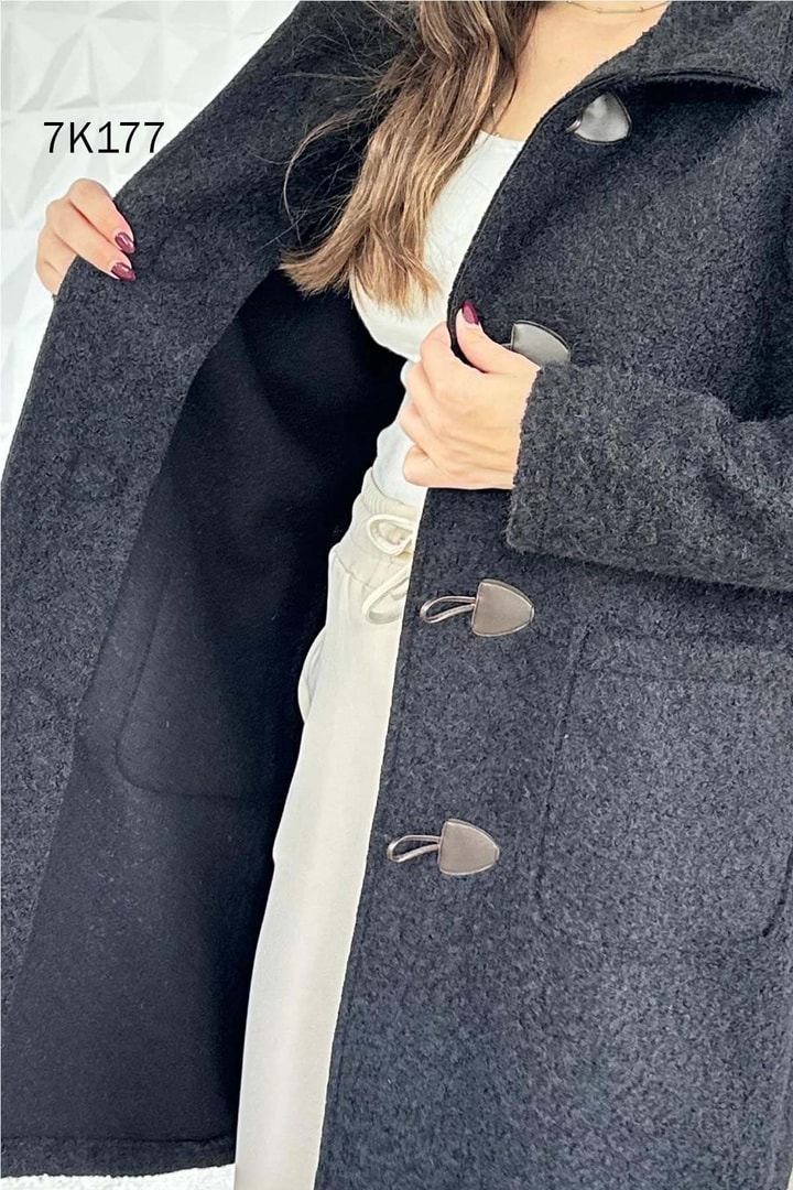 Çoban Düğmeli Kırçıllı Yün Kaban