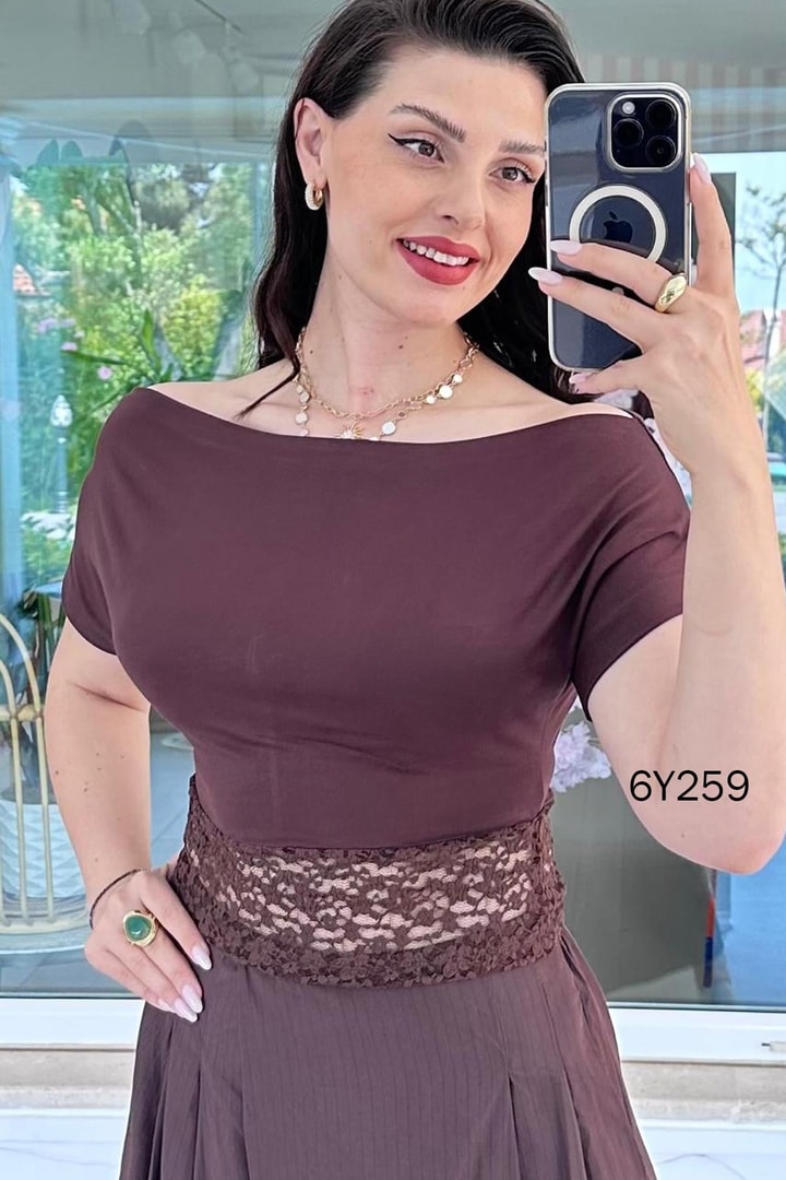 Dantel Detaylı Viskon Bluz