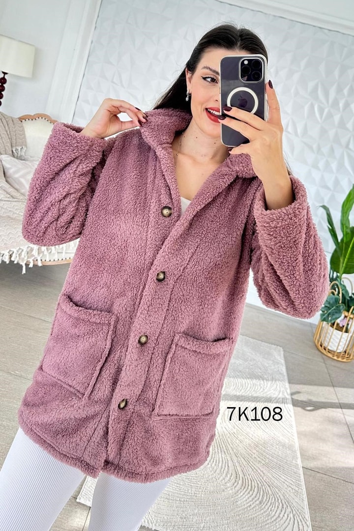 Düğmeli Peluş Hırka