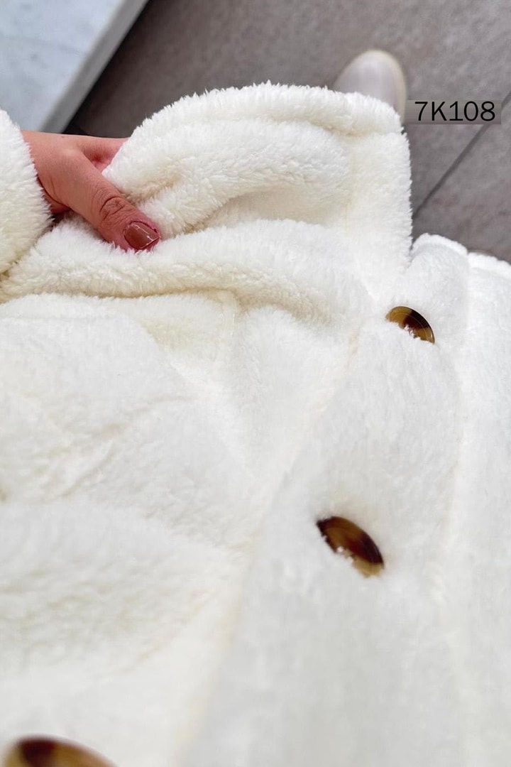Düğmeli Peluş Hırka