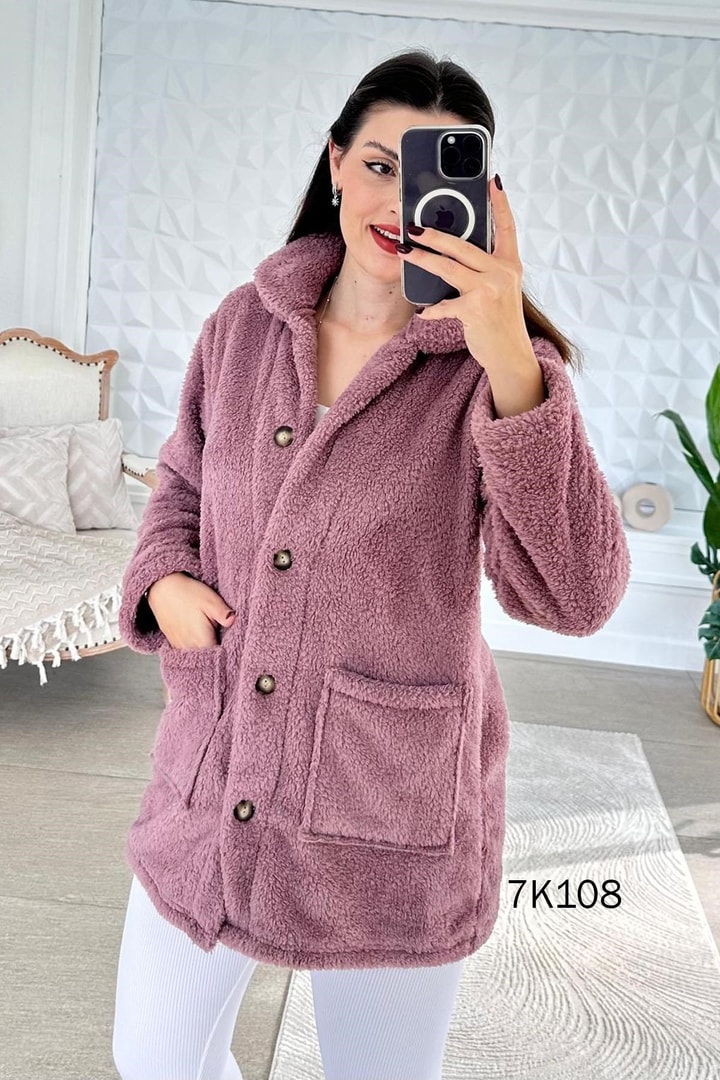 Düğmeli Peluş Hırka