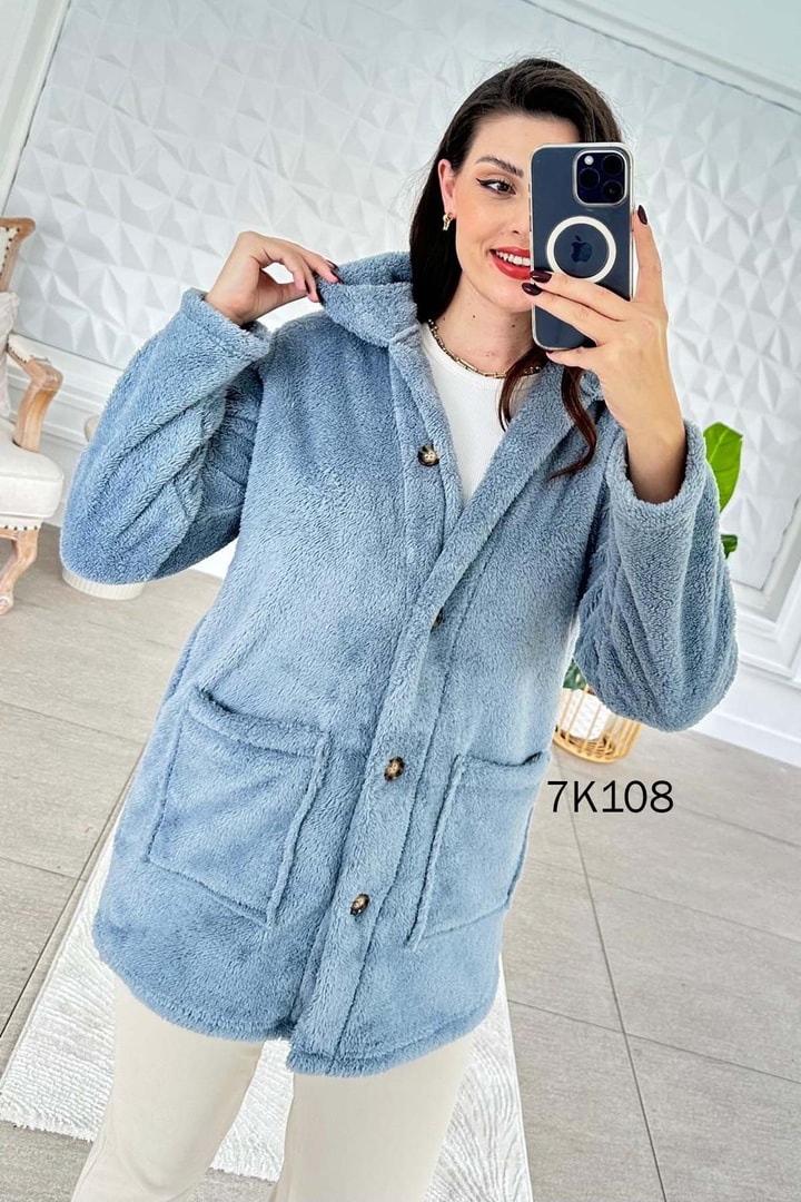 Düğmeli Peluş Hırka