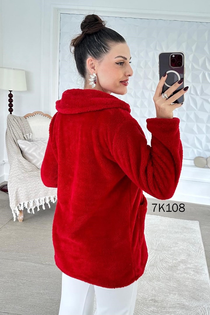 Düğmeli Peluş Hırka