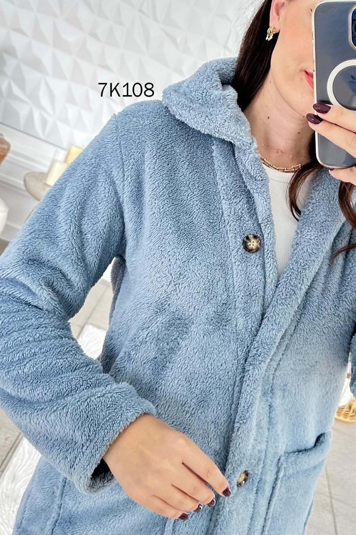 Düğmeli Peluş Hırka