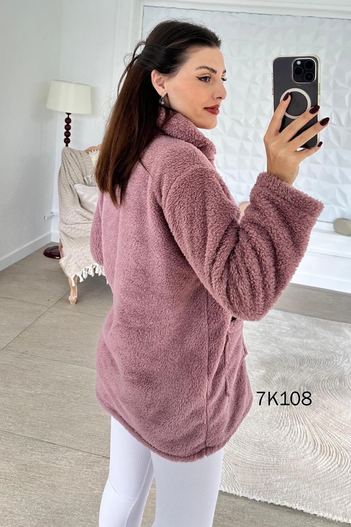 Düğmeli Peluş Hırka