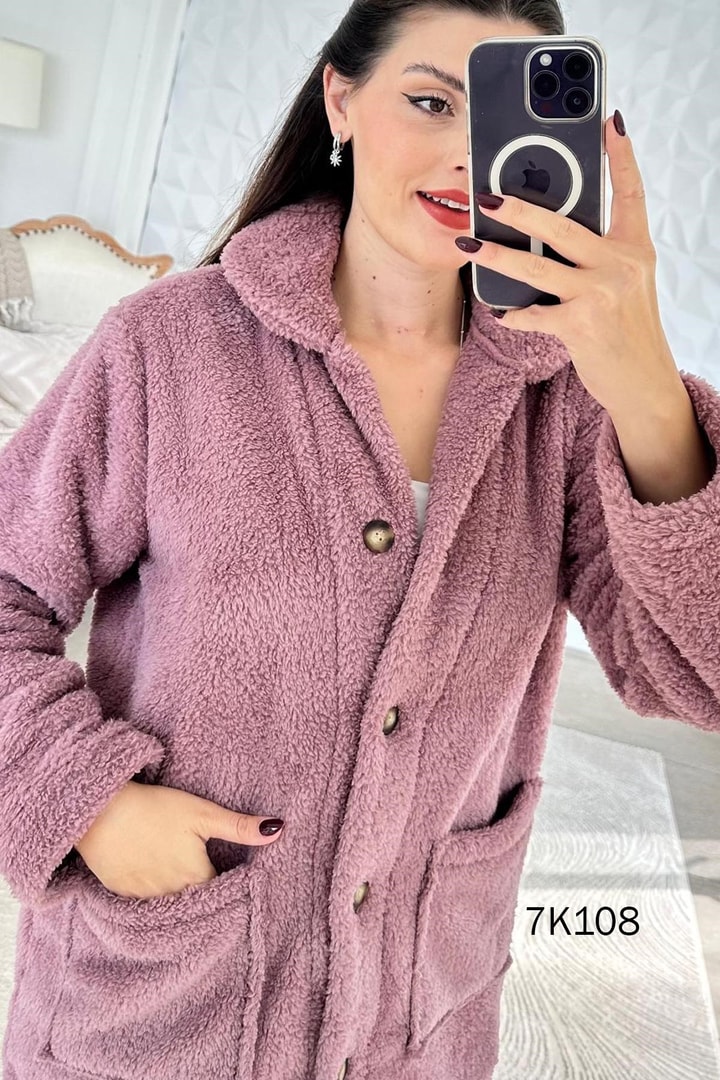 Düğmeli Peluş Hırka