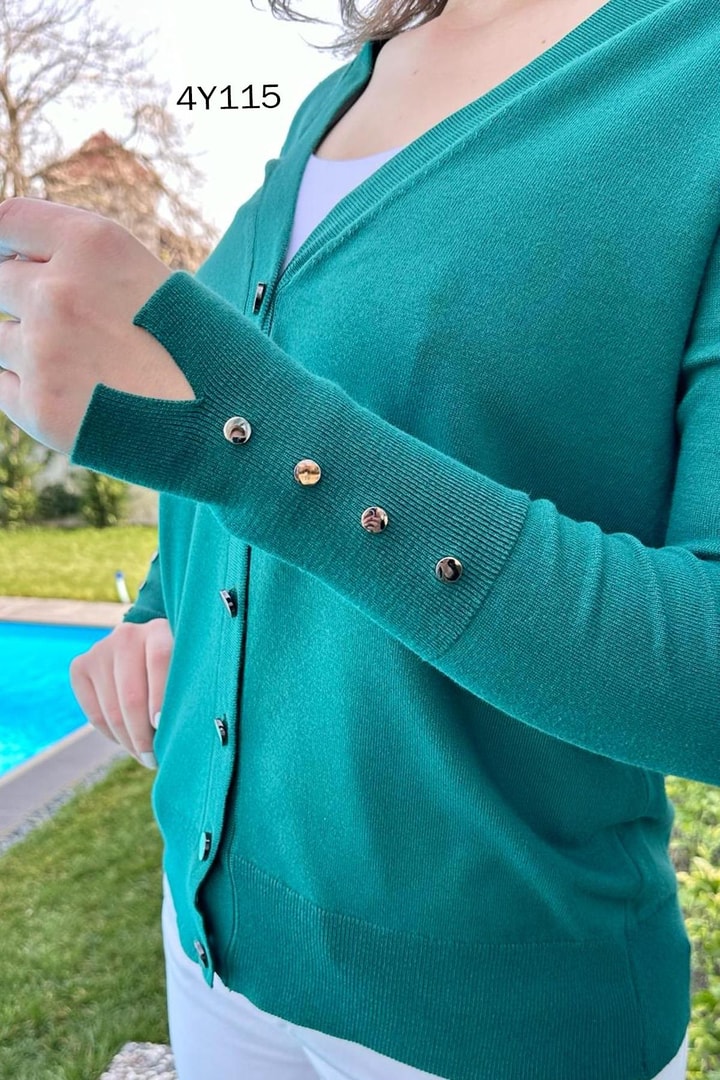 Düğmeli Triko Hırka