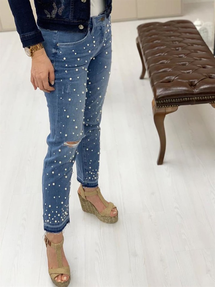 Ester
- İncili Boyfriend Yüksek Bel Kot Pantolon