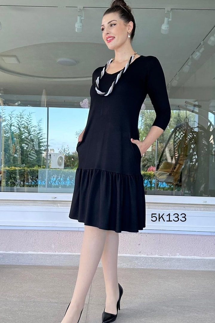 Eteği Fırfırlı Kristal Kumaş Elbise