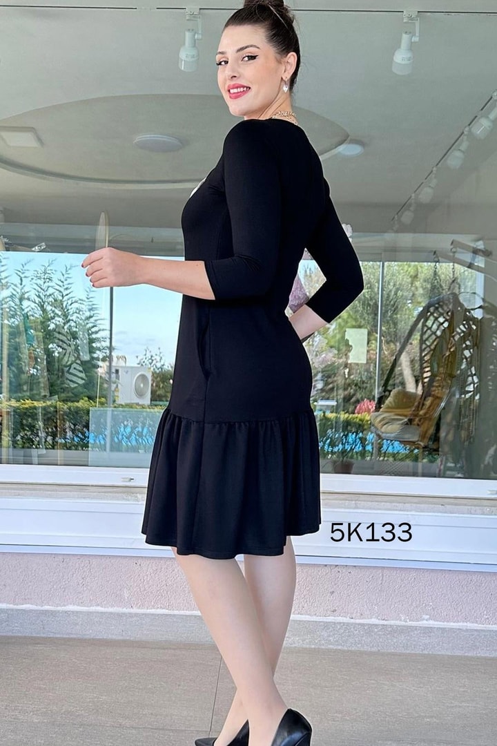 Eteği Fırfırlı Kristal Kumaş Elbise