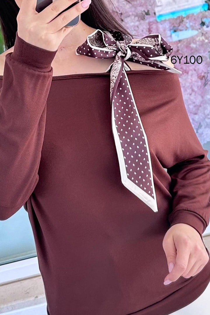 Fularlı Çilek Bluz