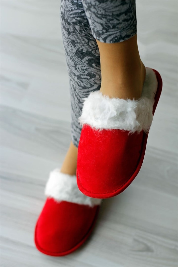 İçi Peluş Ev Terliği