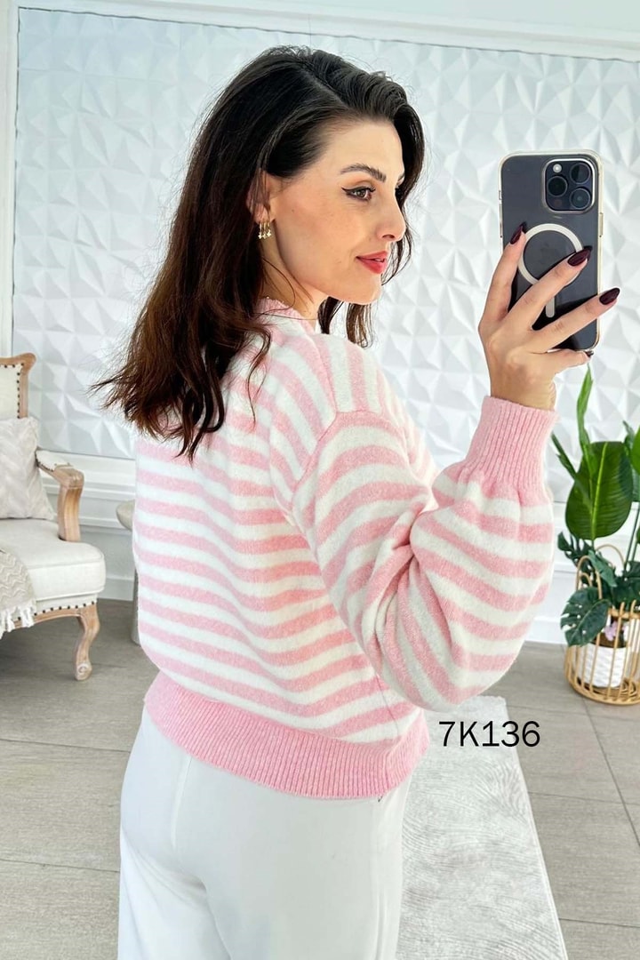 İnce Çizgili Triko Bluz