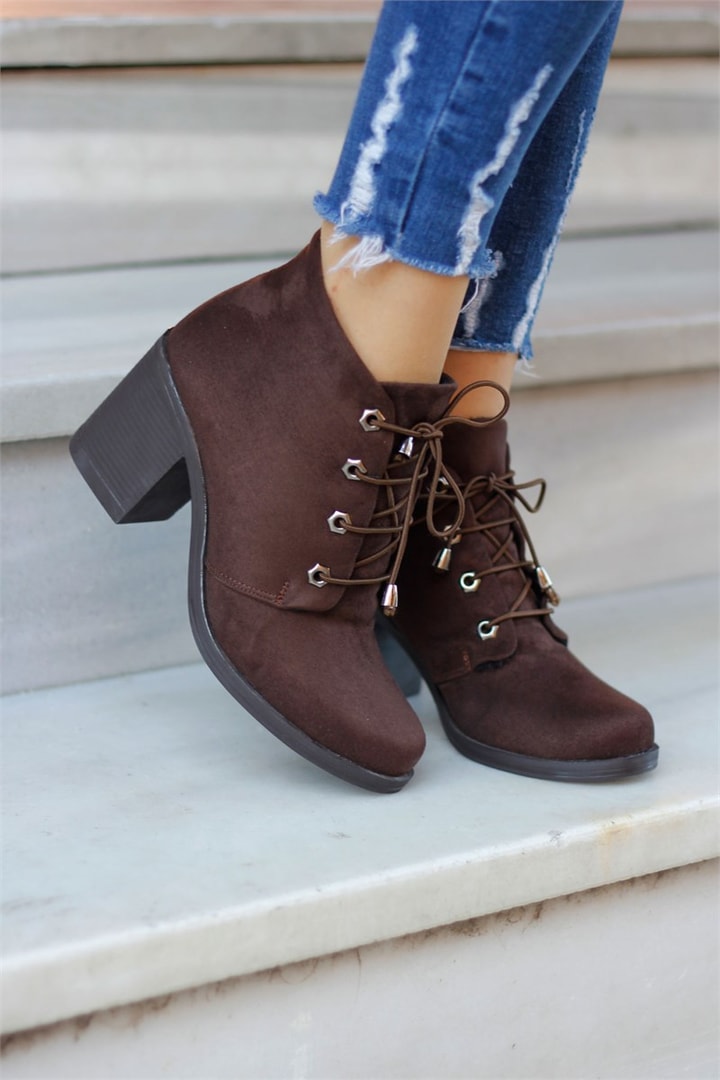 Kalın Topuk Bağcıklı Bot