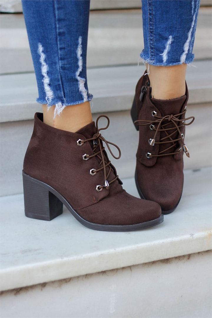 Kalın Topuk Bağcıklı Bot