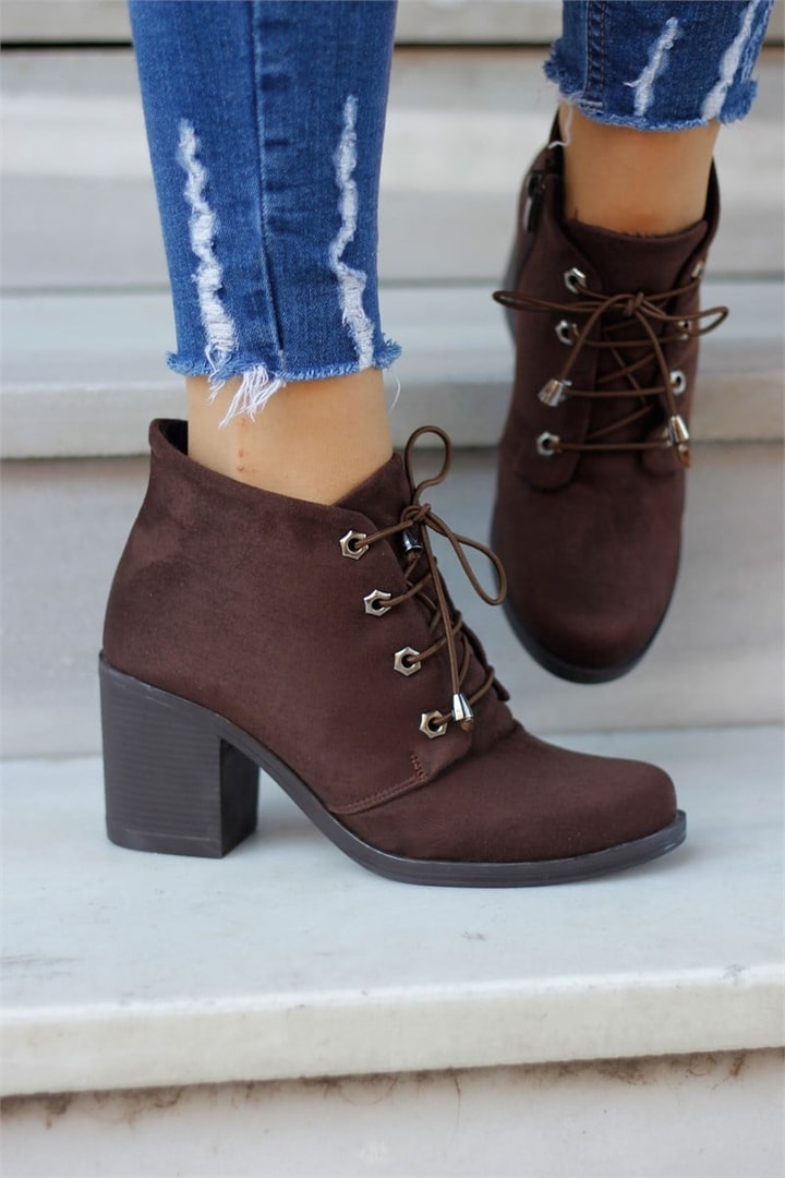 Kalın Topuk Bağcıklı Bot