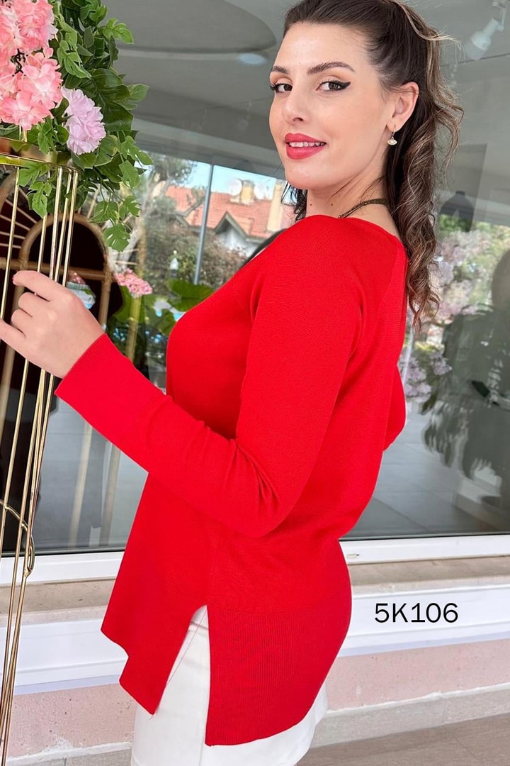 Kare Yaka Yandan Yırtmaçlı Triko Bluz