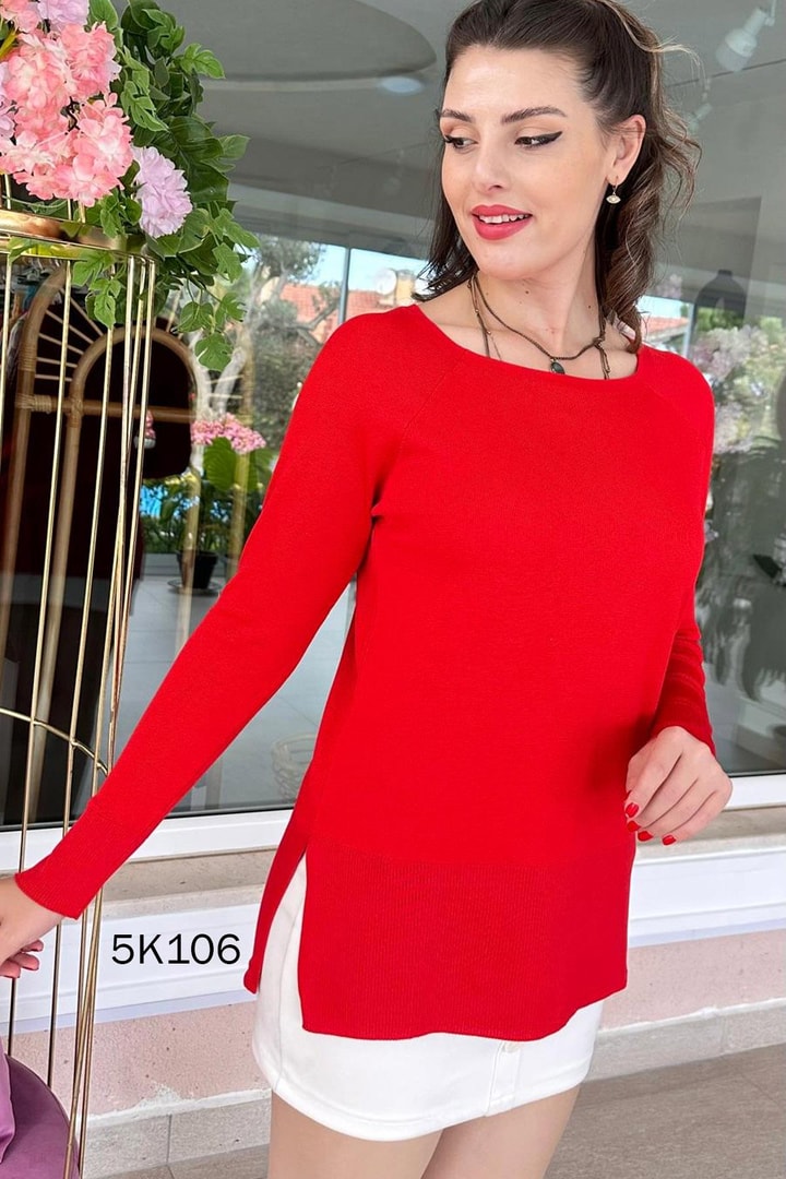 Kare Yaka Yandan Yırtmaçlı Triko Bluz