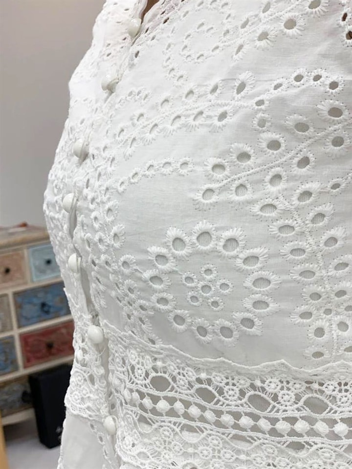 Karla
- Bele Oturan Fisko Gömlek